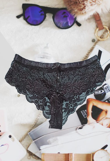 Triumph Beautiful Black Lace Hipster Panty
