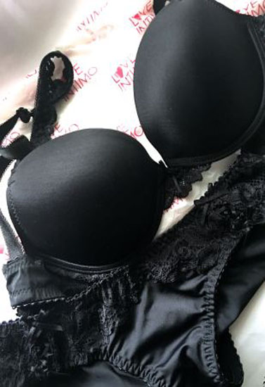 Flirty & Seductive Black Bra Set Gift To Her